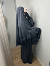 Charger l&#39;image dans la galerie, Ensemble abaya + khimar avec volants - Gris anthracite