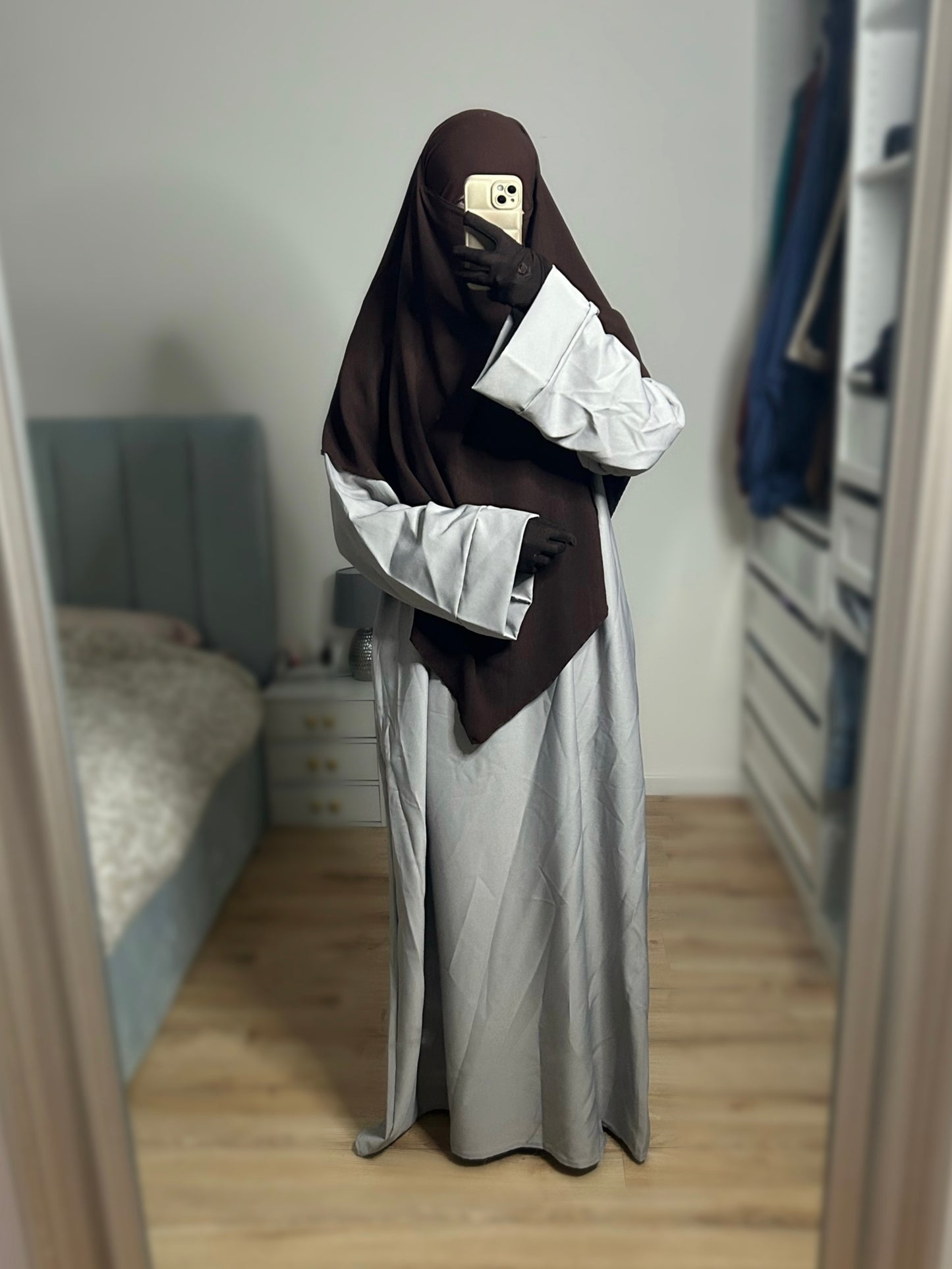 Abaya manches évasées avec poche - Gris clair